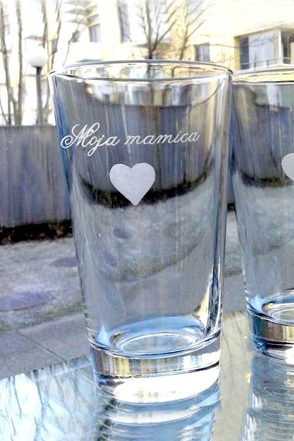 Kozarec za vodo z graviranim napisom