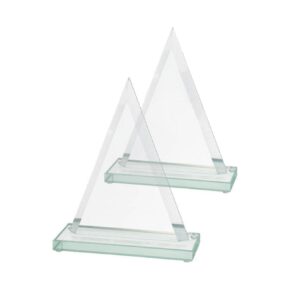 Steklena plaketa trikotne oblike